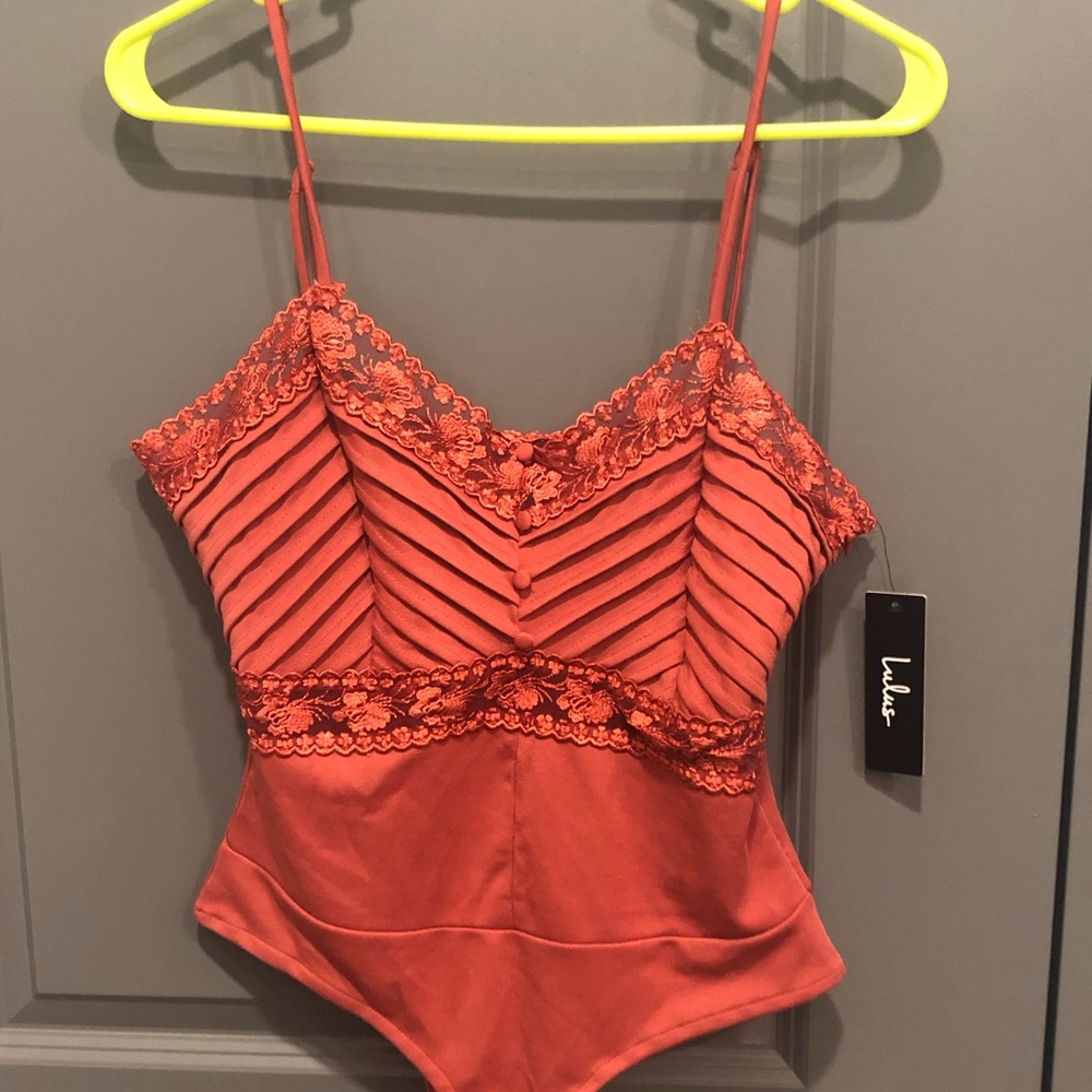 Lulu’s Rust bodysuit